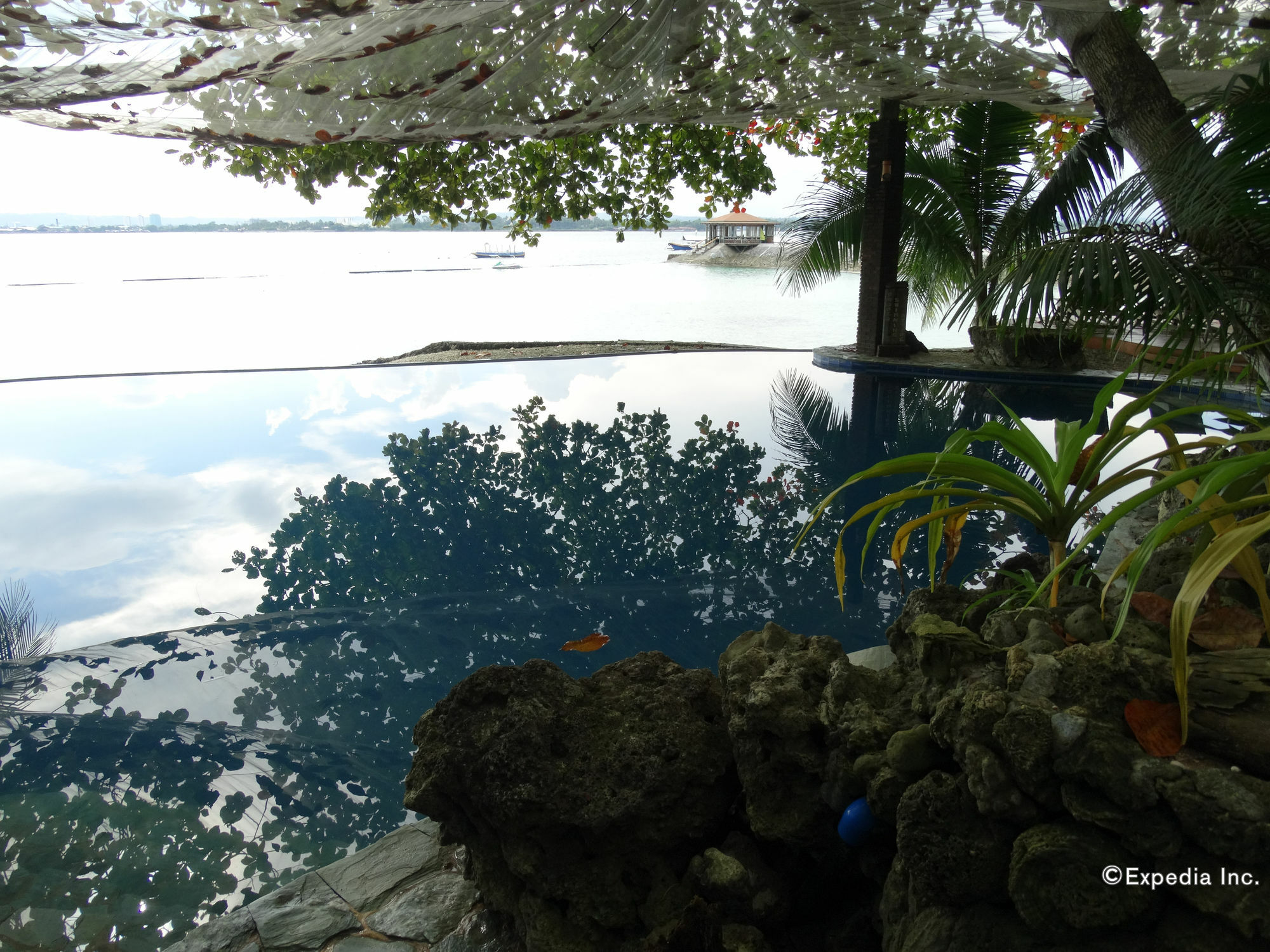 Chema'S By The Sea Otel Samal Dış mekan fotoğraf